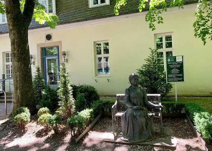 Hotel Gaestehaus Am Kurpark Garni 3*